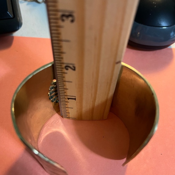 Gorgeous Lucky Brand Cuff Bracelet with Pink Stone (Sunburst design) - Picture 10 of 10